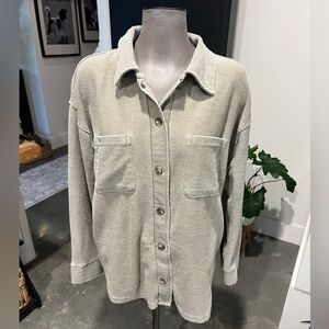 Soft Thread Supply Button-Up Shirt